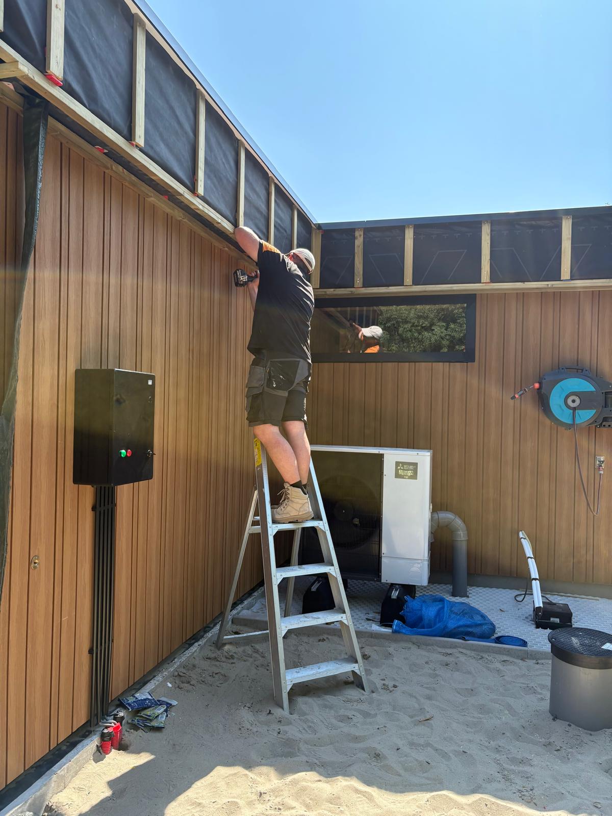 Gevelbekleding & warmtepomp